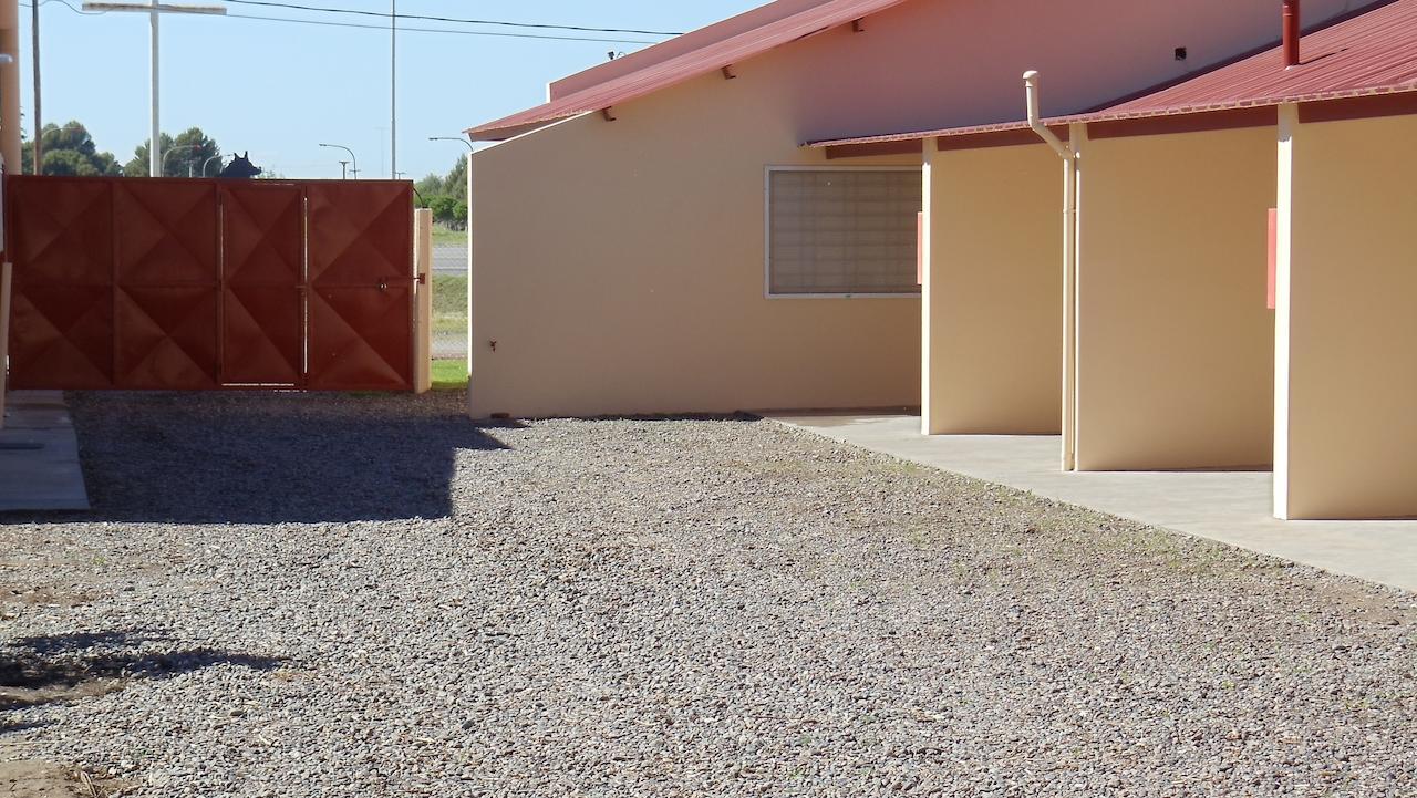 Hotel Quelu Leufu Río Colorado Exterior foto